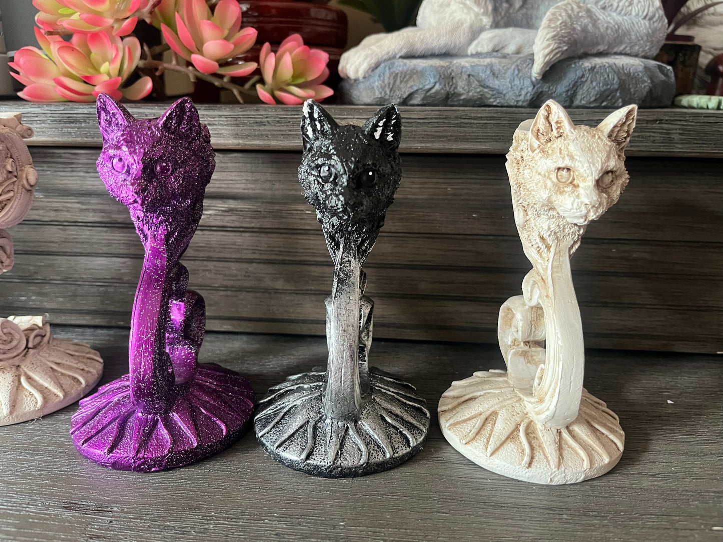 Wolf/Cat sphere holder