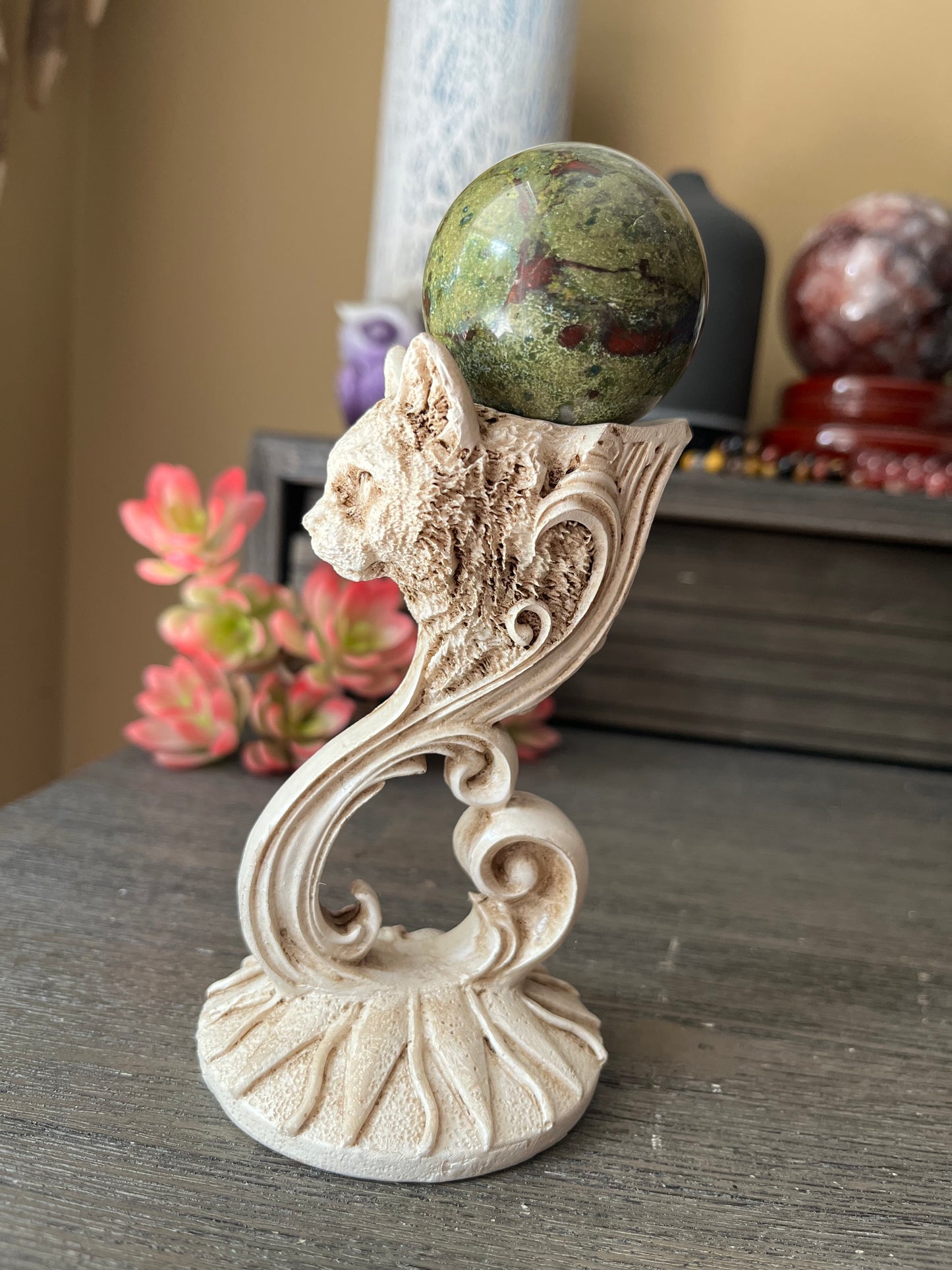 Wolf/Cat sphere holder